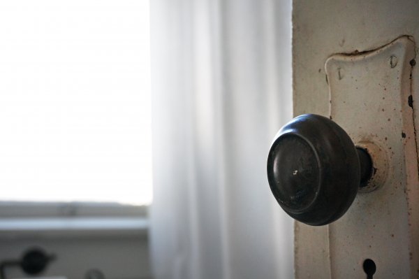13 Ways to Winterize your Home {AccidentallyGreen.com}